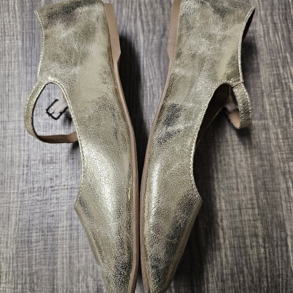 NEW Dolce vita Reyes gold ballet flat,    SIZE 8 New Without Tags Never Worn!